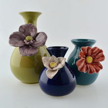 手捏匠心，花香满屋 现代家居花瓶与手工花，馈赠佳礼的艺术新篇